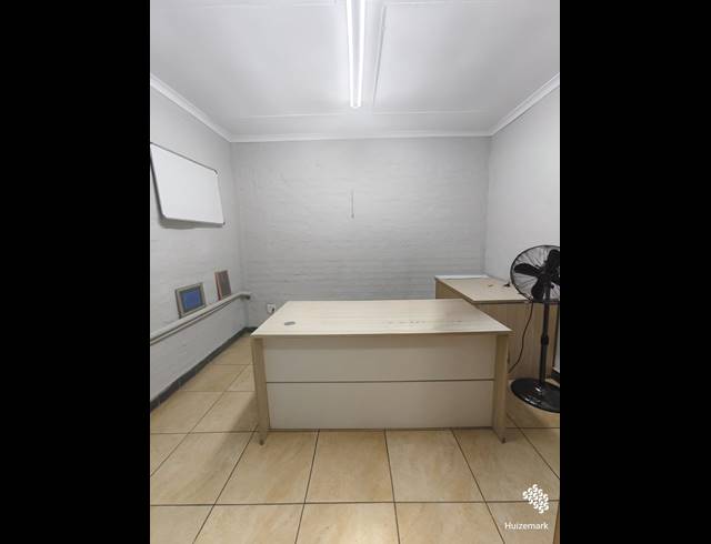 1,500M² BUILDING FOR SALE IN VAALPARK